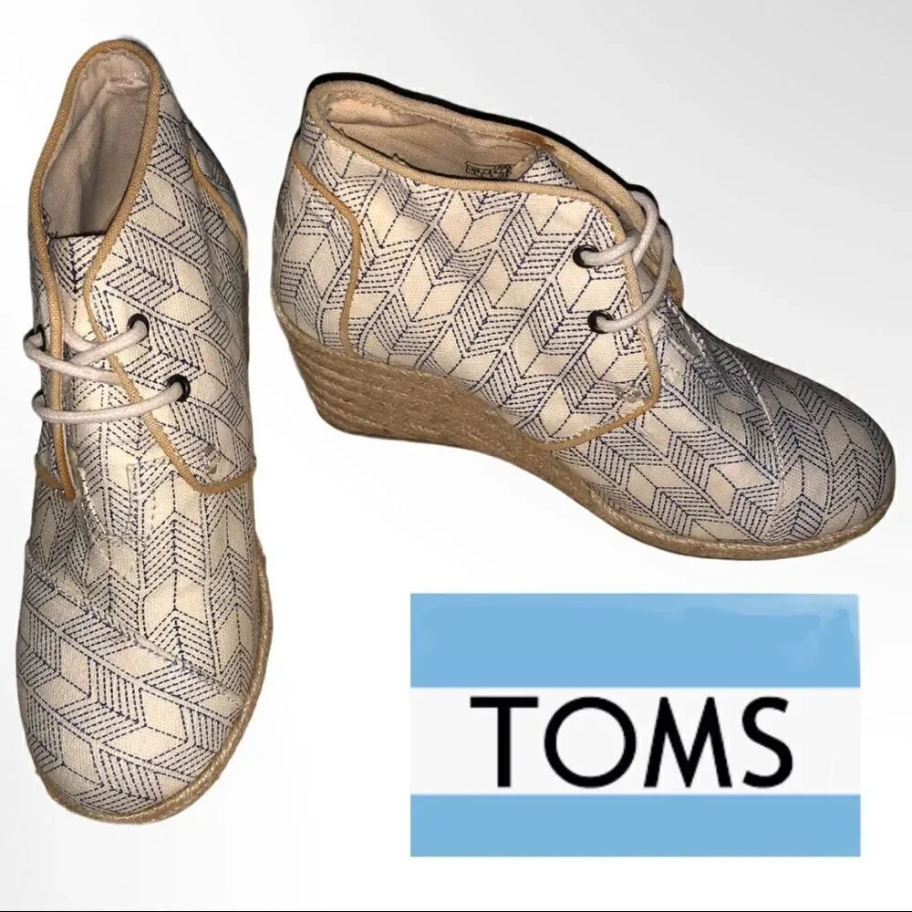 TOMS Lace-Up Shoe Whisper Canvas